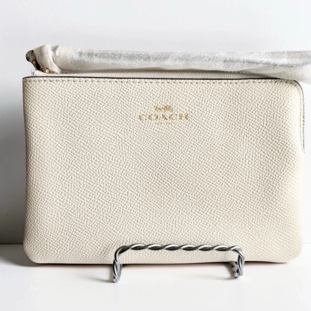 🆕 Coach Corner Zip Wristlet